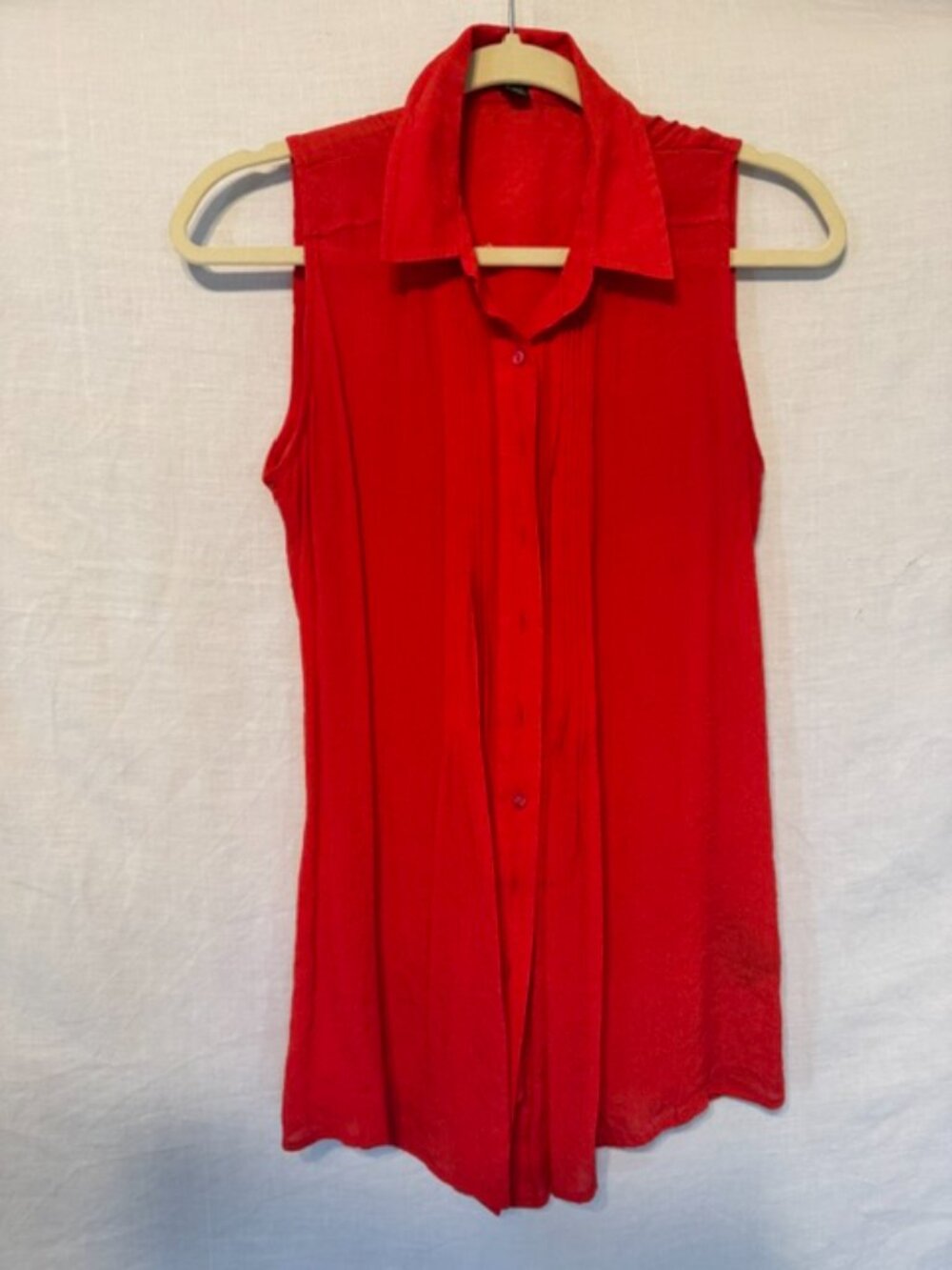 Woman's sleeveless red top